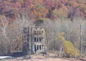 Joan Leeser Tower Photo - 2005